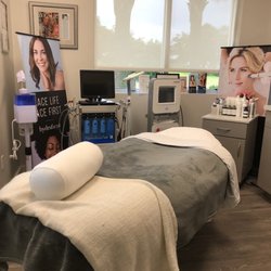 Green Dermatology & Cosmetic Center - About to get my Hydrafacial! Feels so good!