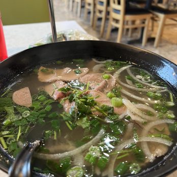 Rollz - House pho - Vietnamese Near Me - Taylorsville, Utah Rollz - House pho - Vietnamese Near Me - Taylorsville, Utah