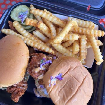 Dave's Hot Chicken - Chicken Shop Near Me - Orlando, Florida Dave's Hot Chicken - Chicken Shop Near Me - Orlando, Florida