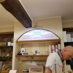 Gelateria Pizzolato - Nice man!