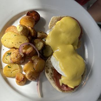 Mi Piace - Eggs Benedict- eggs were poached well, potatoes were a little sad - Italian Near Me - Pasadena, California