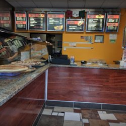 Sal's Pizza - Ordering counter