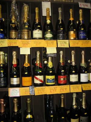 Monument Wine & Spirits by null