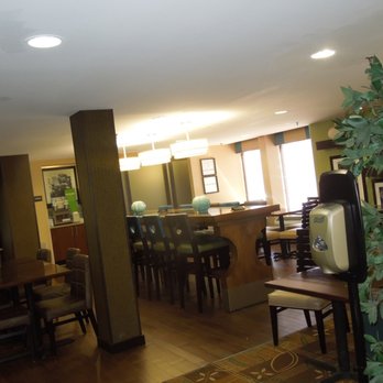 Hampton Inn Milford - breakfast seating area - Hotels Near Me - Milford, Connecticut Hampton Inn Milford - breakfast seating area - Hotels Near Me - Milford, Connecticut