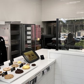 Crumbl - Southpark Meadows - Bakeries Near Me - Austin, Texas