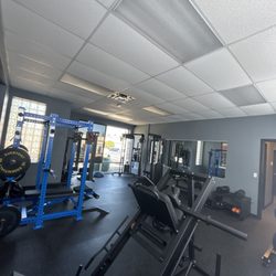 Dynamic Training Xplosion - Weight Room