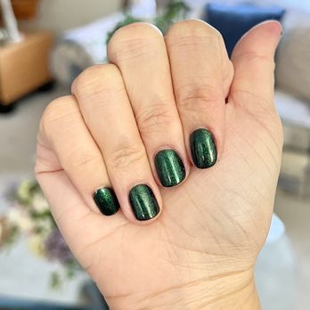Serenity Spa - Sparkly dark green Gel Manicure - Nail Salons Near Me - Fulton, Maryland Serenity Spa - Sparkly dark green Gel Manicure - Nail Salons Near Me - Fulton, Maryland