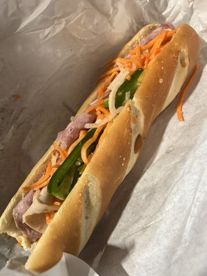 Banh Mi & Che Cali by null