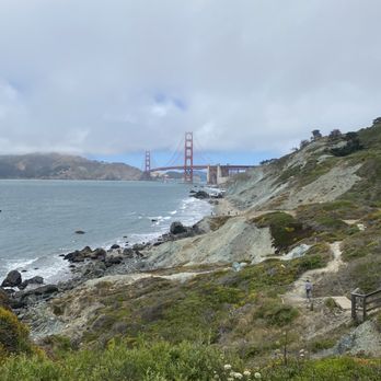 Batteries to Bluffs Trail - Hiking Near Me - San Francisco, California