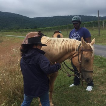 Rebel's Run at afton mountain - Horseback Riding Near Me - Afton, Virginia Rebel's Run at afton mountain - Horseback Riding Near Me - Afton, Virginia