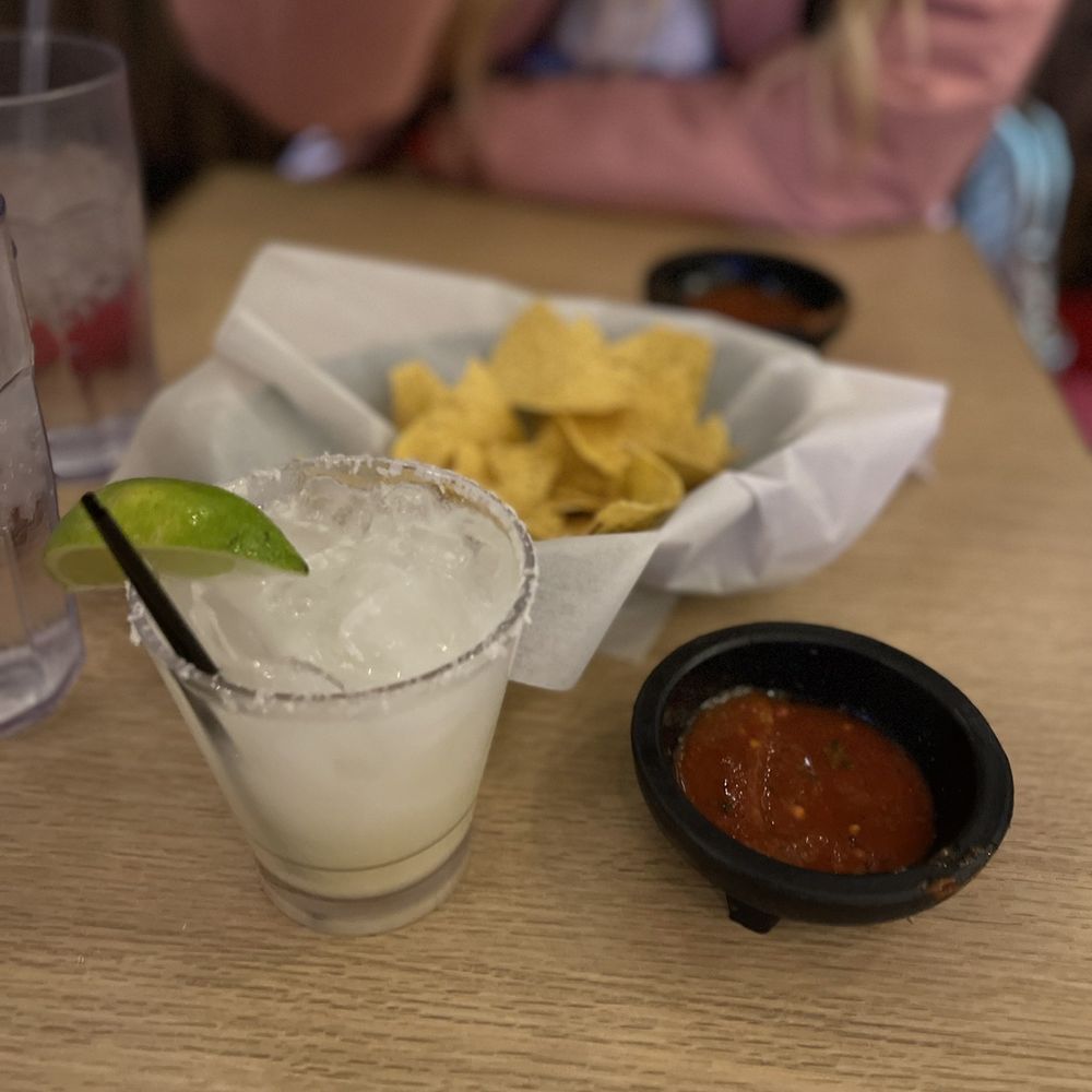 Cafe Sabor - Chips/Salsa and Coconut Margarita - Mexican Near Me - St. George, Utah