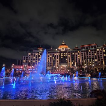 Cosmos Fountain - Cosmos Fountain - Amusement Parks Near Me - Orlando, Florida Cosmos Fountain - Cosmos Fountain - Amusement Parks Near Me - Orlando, Florida
