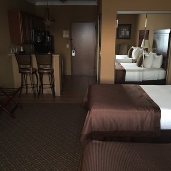 Mountain Lodge & Conference Center - The rooms are spacious, clean, and have all the accommodations plus more! - Hotels Near Me - Flat Rock, North Carolina Mountain Lodge & Conference Center - The rooms are spacious, clean, and have all the accommodations plus more! - Hotels Near Me - Flat Rock, North Carolina