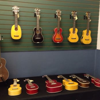 Aloha Cafe - Kamoa Ukuleles at Snow Dukes Ukes. - Hawaiian Near Me - Bend, Oregon Aloha Cafe - Kamoa Ukuleles at Snow Dukes Ukes. - Hawaiian Near Me - Bend, Oregon