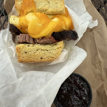 Briscuits - Barbeque Near Me - Austin, Texas