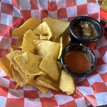 Ramona's Mexican Café - Chips and salsa - Mexican Near Me - Albuquerque, New Mexico