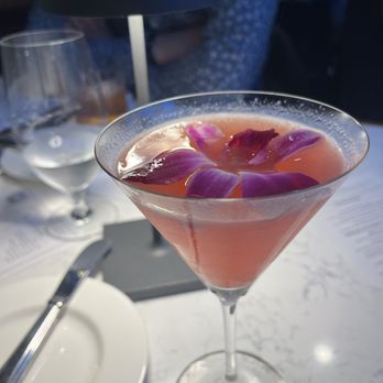 The Statler - Eiffel Tower cocktail - French Near Me - Detroit, Michigan
