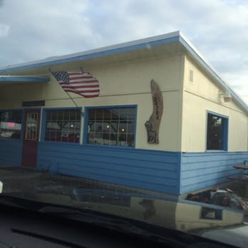 Pryor's Restaurant - Seafood Near Me - Otis Orchards, Washington Pryor's Restaurant - Seafood Near Me - Otis Orchards, Washington