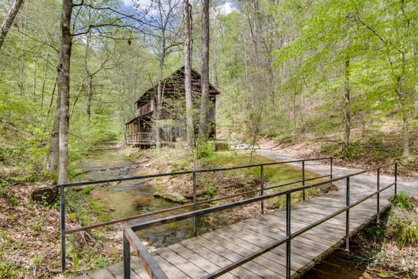 Hachland Hill by null