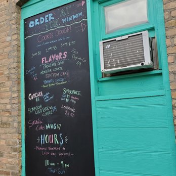 Smackin Cakes - a menu on a chalk board - Bakeries Near Me - Battle Lake, Minnesota