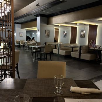 Atlas New World Bistro - Indoor dining - Breakfast & Brunch Near Me - Roslyn, New York Atlas New World Bistro - Indoor dining - Breakfast & Brunch Near Me - Roslyn, New York