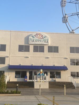 Paradise Pier Fun Park by null