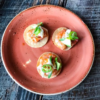 Caracol - Tostadas de Atn Crudo - Seafood Near Me - Houston, Texas Caracol - Tostadas de Atn Crudo - Seafood Near Me - Houston, Texas