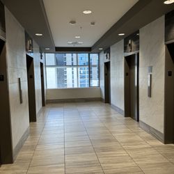 Ala Moana Walk-In Medical Clinic - Interior elevator area