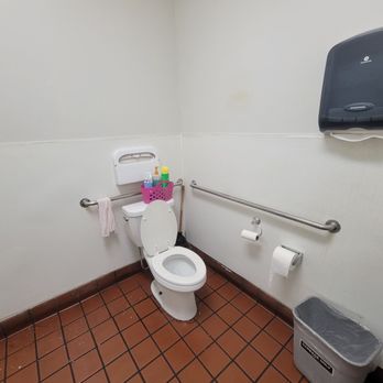 Xing Yuan Chinese Restaurant - All legit Chinese restaurants have cleaning supplies in the restroom - Chinese Near Me - Alameda, California Xing Yuan Chinese Restaurant - All legit Chinese restaurants have cleaning supplies in the restroom - Chinese Near Me - Alameda, California