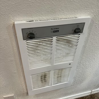Vacasa Vacation Rentals - Dirty Heater Vents - Vacation Rentals Near Me - Sunriver, Oregon Vacasa Vacation Rentals - Dirty Heater Vents - Vacation Rentals Near Me - Sunriver, Oregon