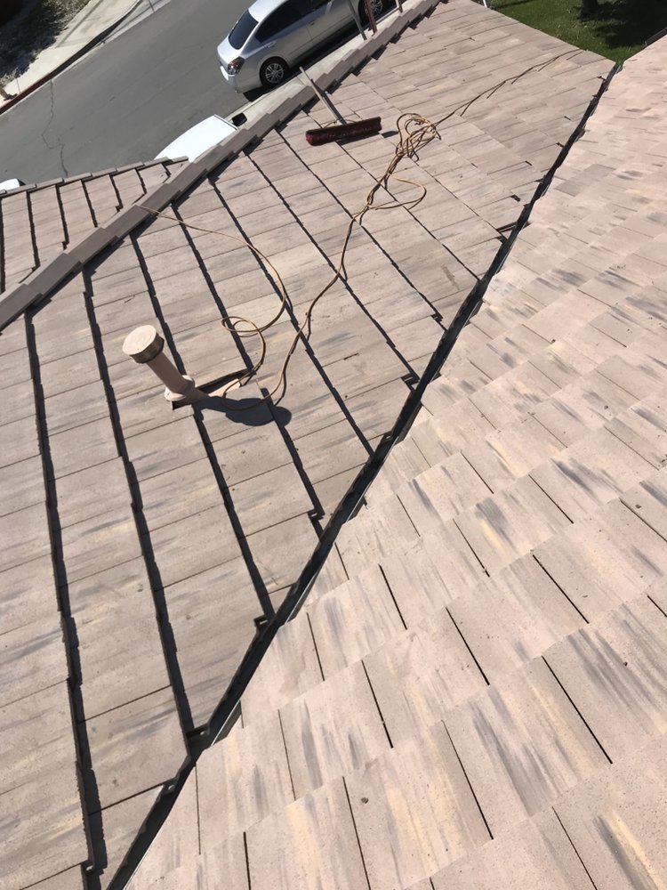 Slide of Divine Roofing Services