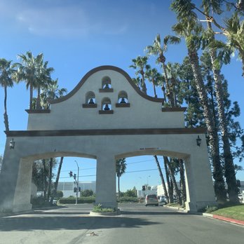 Gem Day Spa - Follow through this underpass to the racquet club just past these bells. For smoother skin and relaxation bliss! - Medical Spas Near Me - Fountain Valley, California Gem Day Spa - Follow through this underpass to the racquet club just past these bells. For smoother skin and relaxation bliss! - Medical Spas Near Me - Fountain Valley, California