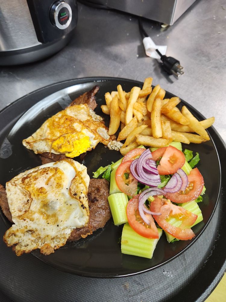 Social spots from 90 Millas Cuban Bar & Restaurant