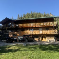 Judith Mountain Lodge - Front view of lodge with restaurant on Lower level