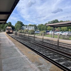 Glen Rock Boro Hall Station - It's the Hoboken train!