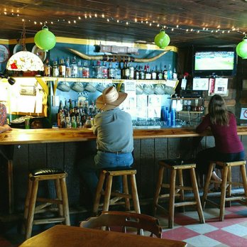 Mountainaire Tavern - The bar. - Barbeque Near Me - Flagstaff, Arizona