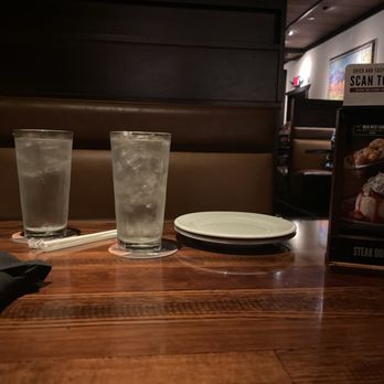 LongHorn Steakhouse - Booth - Steakhouses Near Me - Miami, Florida