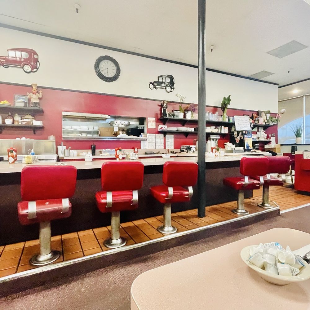 Mil’s Diner - Original retro red beauty interior. - Diners Near Me - Milpitas, California Mil’s Diner - Original retro red beauty interior. - Diners Near Me - Milpitas, California