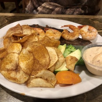 Elliott's Restaurant - Steak, shrimp, Cajun chippers and veggies. - Sandwiches Near Me - Little Current, Ontario
