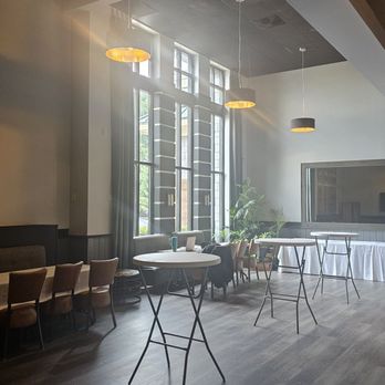 Lake House - Wine Bars Near Me - Cornelius, North Carolina