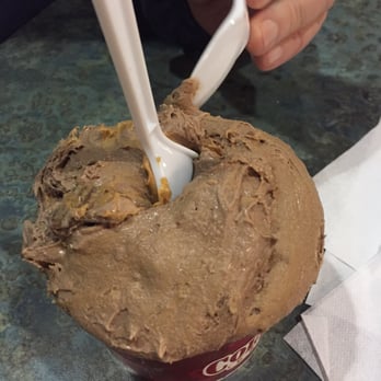 Cold Stone Creamery - Peanut Butter Mood love it - Ice Cream & Frozen Yogurt Near Me - Pocatello, Idaho