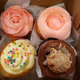 Pink Champagne Cupcake