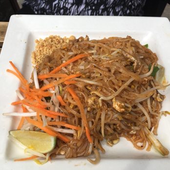 Lantern - Pad Thai Chicken - Thai Near Me - Brooklyn, New York Lantern - Pad Thai Chicken - Thai Near Me - Brooklyn, New York