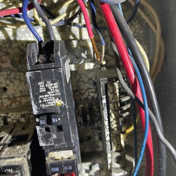 Jem Electrical Contractor - Breakers Replaced - Electricians Near Me - Winnetka , California