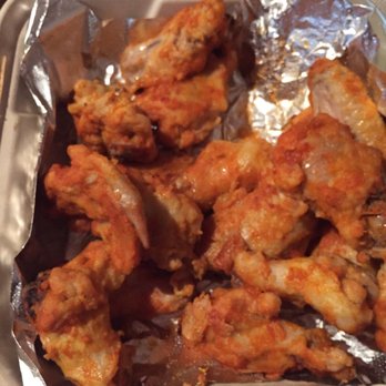 Me-n-Ed's Pizzeria - Tasteless soft chicken wings - Pizza Near Me - Richmond, California Me-n-Ed's Pizzeria - Tasteless soft chicken wings - Pizza Near Me - Richmond, California