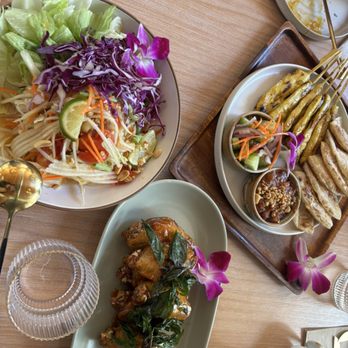 Osha Thai Montgomery - Papaya Salad, chicken skewers, chicken wings - Thai Near Me - San Francisco, California Osha Thai Montgomery - Papaya Salad, chicken skewers, chicken wings - Thai Near Me - San Francisco, California