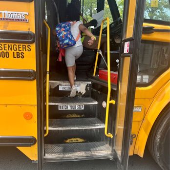 Woodson Regional, Chicago Public Library - School bus at the library - Libraries Near Me - Chicago, Illinois Woodson Regional, Chicago Public Library - School bus at the library - Libraries Near Me - Chicago, Illinois