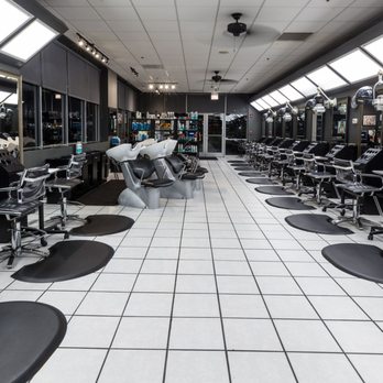 Eclectic Color - Inside Eclectic color - Hair Salons Near Me - Joliet, Illinois