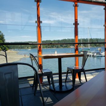 Bridgemans Bistro - Wine Bars Near Me - Mill Bay, British Columbia