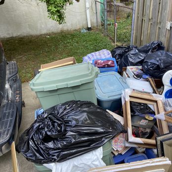 Steves Hauling & Trash Removal - A pile of junk that's going to the landfill. - Junk Removal & Hauling Near Me Steves Hauling & Trash Removal - A pile of junk that's going to the landfill. - Junk Removal & Hauling Near Me